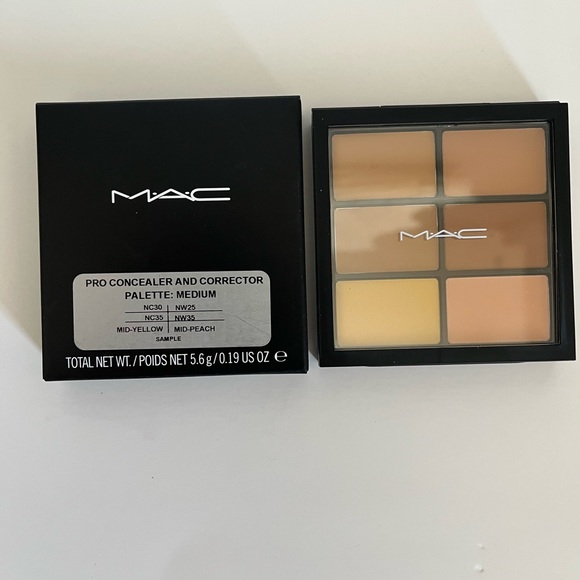 MAC Cosmetics Pro Concealer and Corrector Palette Medium. New never used!! - Picture 2 of 2